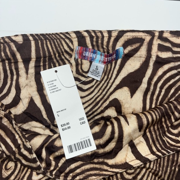 Urban Outfitters Swirl Print Mini Skirt - Picture 5 of 7